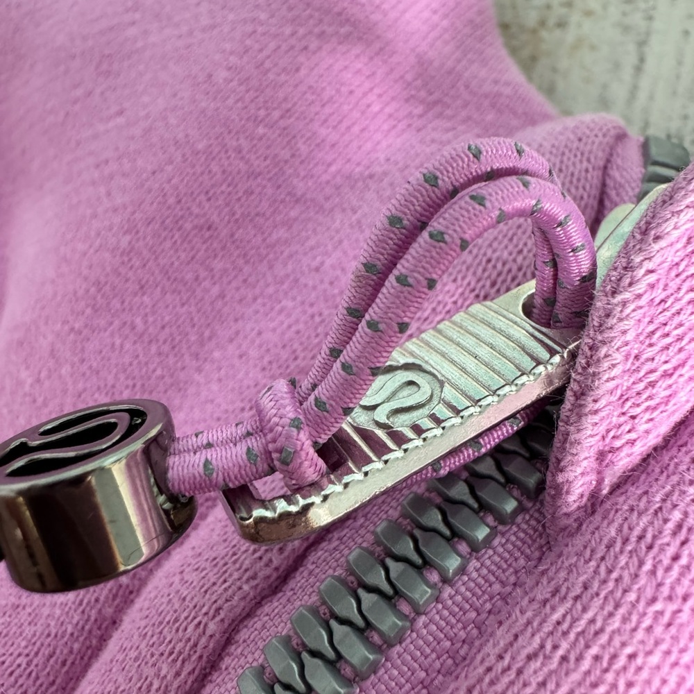 lululemon Cropped Pink 3/4 Zip Hoodie Woman’s SZ M/L workout athletic - Picture 5 of 15